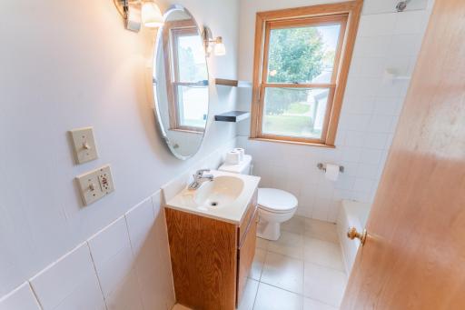 6632 Vincent Avenue S, Minneapolis, MN 55423