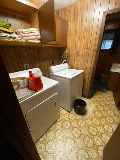 1365 Oak, Oak Island, MN 56741