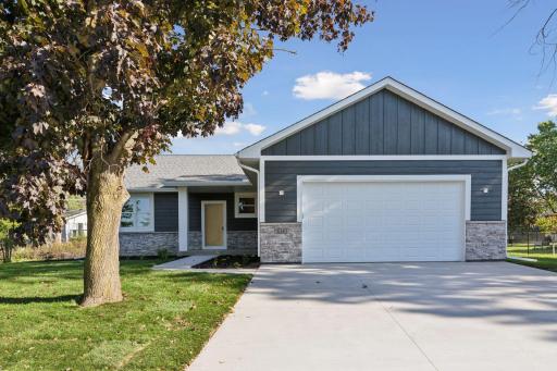 16340 Gladiola Avenue W, Rosemount, MN 55068