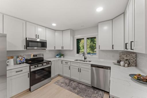 Photo for 12754 Gordon Drive, Eden Prairie, MN 55346 - listing #6801534 12754 Gordon Drive, Eden Prairie, MN 55346