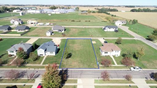 527 Elliot Dr SE Brook, Grand Meadow, MN 55936