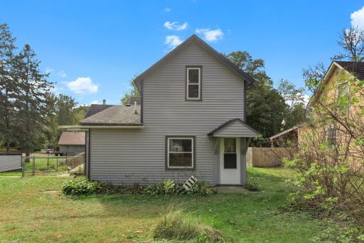 111 Elizabeth Street SW, Isanti, MN 55040