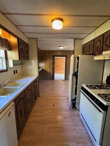 33745 303rd Street, Roseau, MN 56751