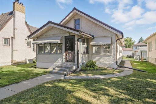 4053 Standish Avenue, Minneapolis, MN 55407
