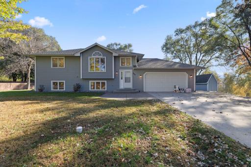 829 Watson Avenue NW, Elk River, MN 55330
