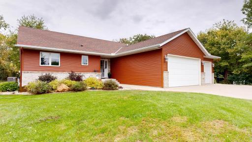 122 Ridge Road, New London, MN 56273
