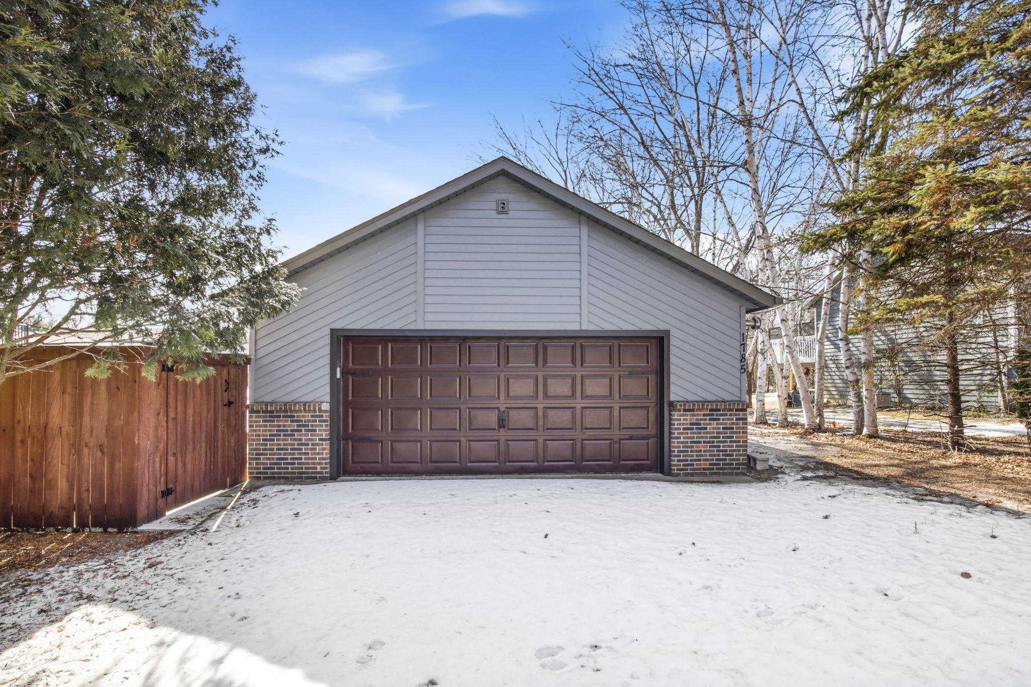 Detached 2-Car Garage, Insulated & Heated