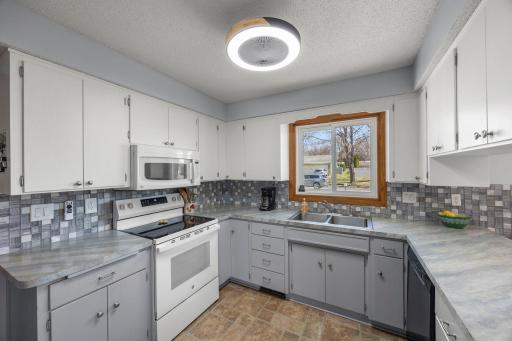 326 Larson Street SW, Hutchinson, MN 55350