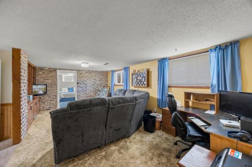 326 Larson Street SW, Hutchinson, MN 55350