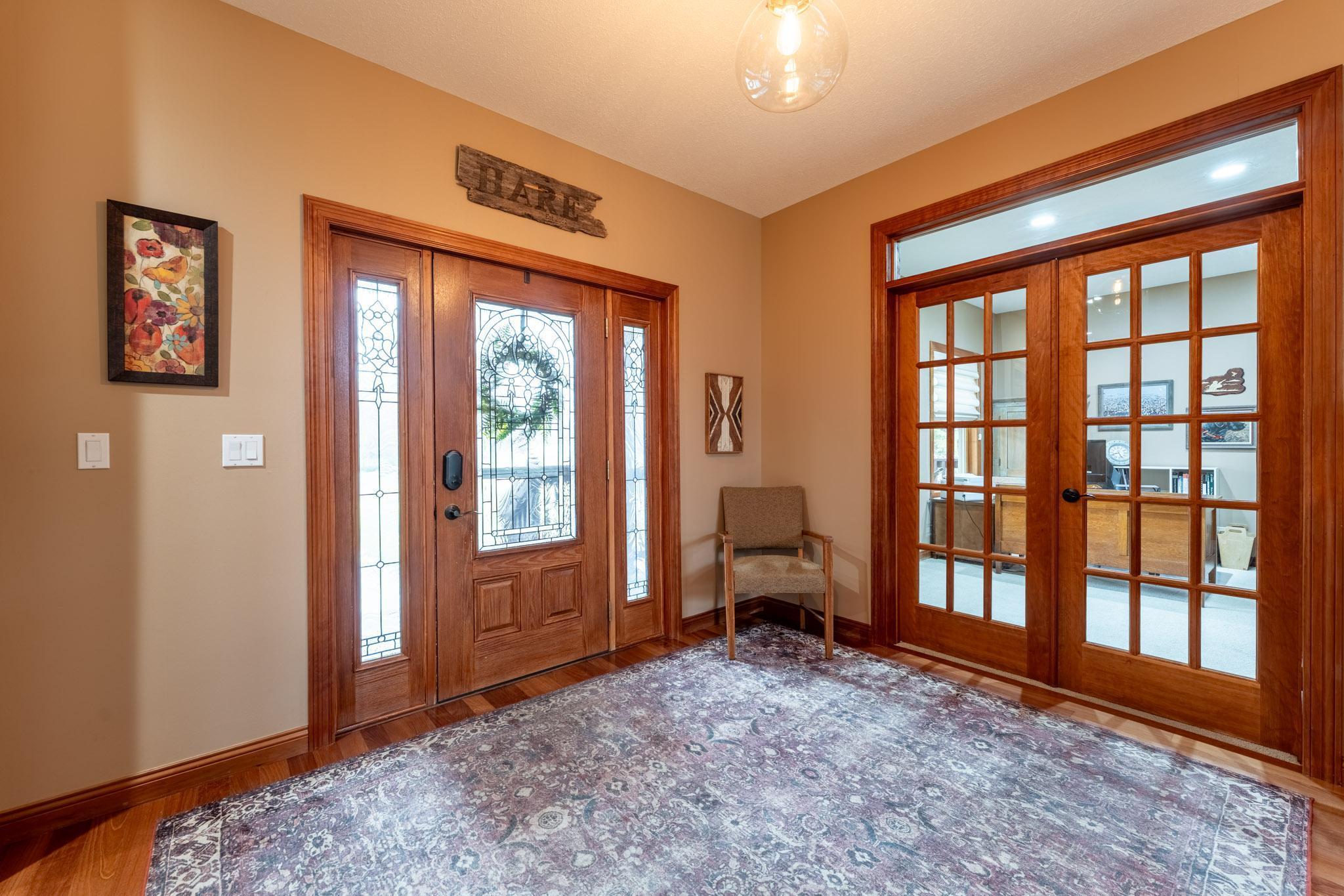 Large 11 x 10.5 ft foyer is sure to impress!