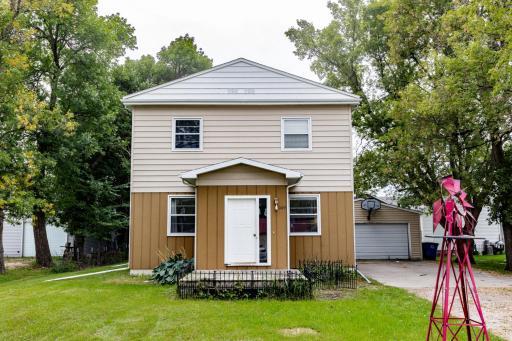 1009 18th Avenue N, Moorhead, MN 56560