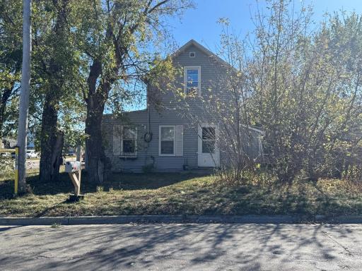 521 Main Street E, Detroit Lakes, MN 56501
