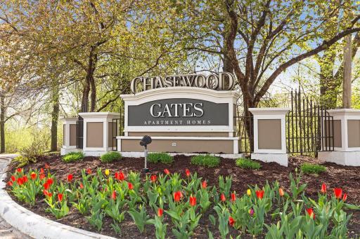 5998 Chasewood Parkway, 1, Minnetonka, MN 55343