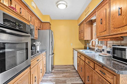 13817 Thomas Avenue S, Burnsville, MN 55337