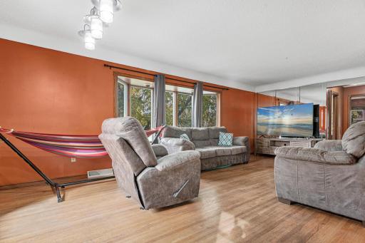 13817 Thomas Avenue S, Burnsville, MN 55337