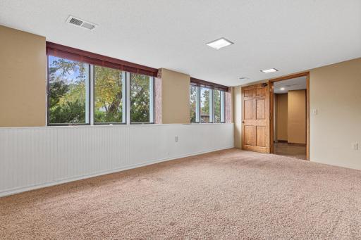 13817 Thomas Avenue S, Burnsville, MN 55337