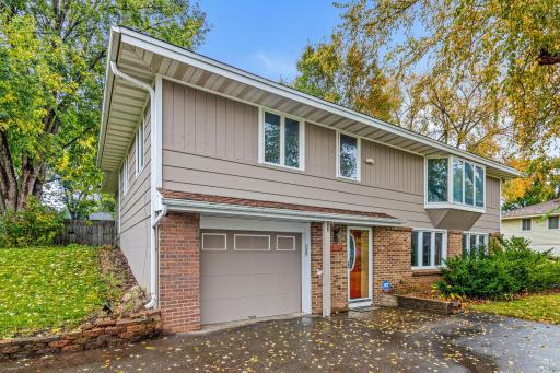 Photo for 13817 Thomas Avenue S, Burnsville, MN 55337 - listing #6802162 13817 Thomas Avenue S, Burnsville, MN 55337