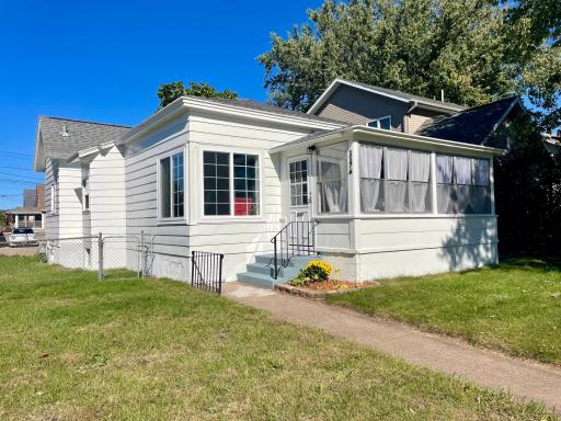 1176 W 4th Street, Winona, MN 55987