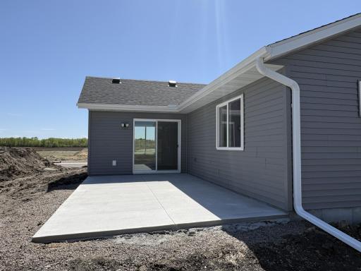 Great sized back patio ready for you to entertain on. Grilling season is upon us.