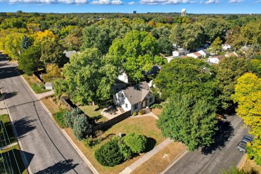 Aerial view of 2852 Hampshire and its oversized corner lot.