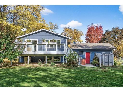 Landscaping that creates a perfect balance for privacy