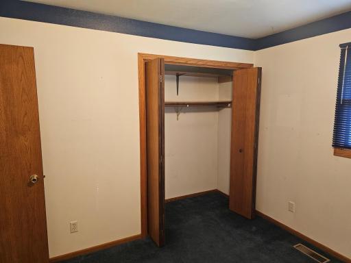 909 Bradford Avenue, Argyle, MN 56713