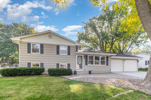 Photo for 1749 Lamplight Drive, Saint Paul, MN 55125 - listing #6802470 1749 Lamplight Drive, Saint Paul, MN 55125