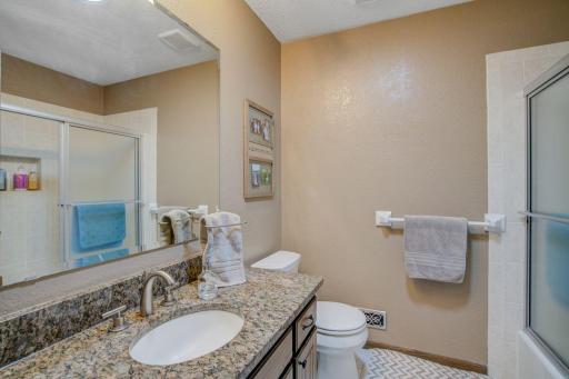 5645_Grant_Lorenz_Rd_Shorewood-15-original-Bathroom_1080.jpg
