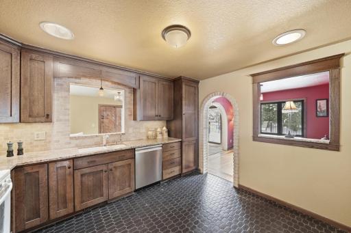 5645 Grant Lorenz Road, Excelsior, MN 55331