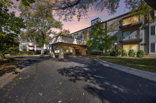 1-web-or-mls-183 Little Canada Rd E 204 -148 copy.jpg