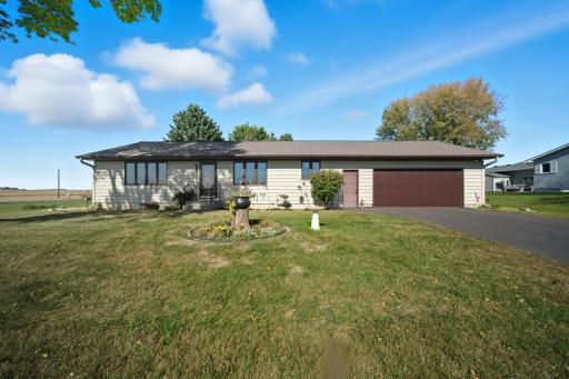 706 Highland Drive, Winthrop, MN 55396