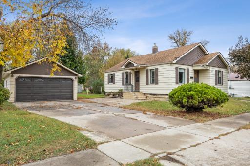 Photo for 215 16th Street N, Moorhead, MN 56560 - listing #6802728 215 16th Street N, Moorhead, MN 56560