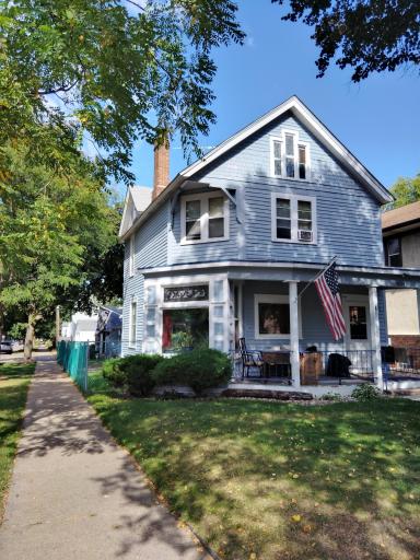 1037 Saint Clair Avenue, Saint Paul, MN 55105