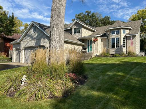 Photo for 13425 Hillcrest Lane, Burnsville, MN 55337 - listing #6802795 13425 Hillcrest Lane, Burnsville, MN 55337
