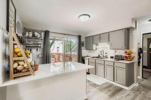 645 Gotzian Street, Saint Paul, MN 55106