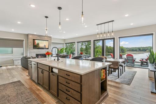 4869 Linden Cove Lane, Savage, MN 55378