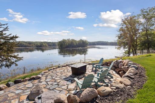 4869 Linden Cove Lane, Savage, MN 55378