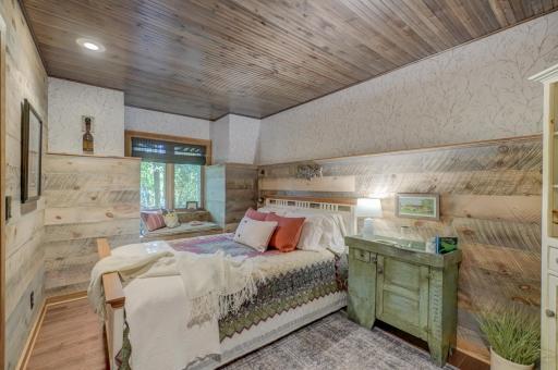 12416 W Roberts Lane, Hayward, WI 54843