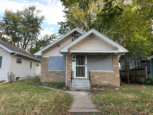 1377 Hewitt Avenue, Saint Paul, MN 55104