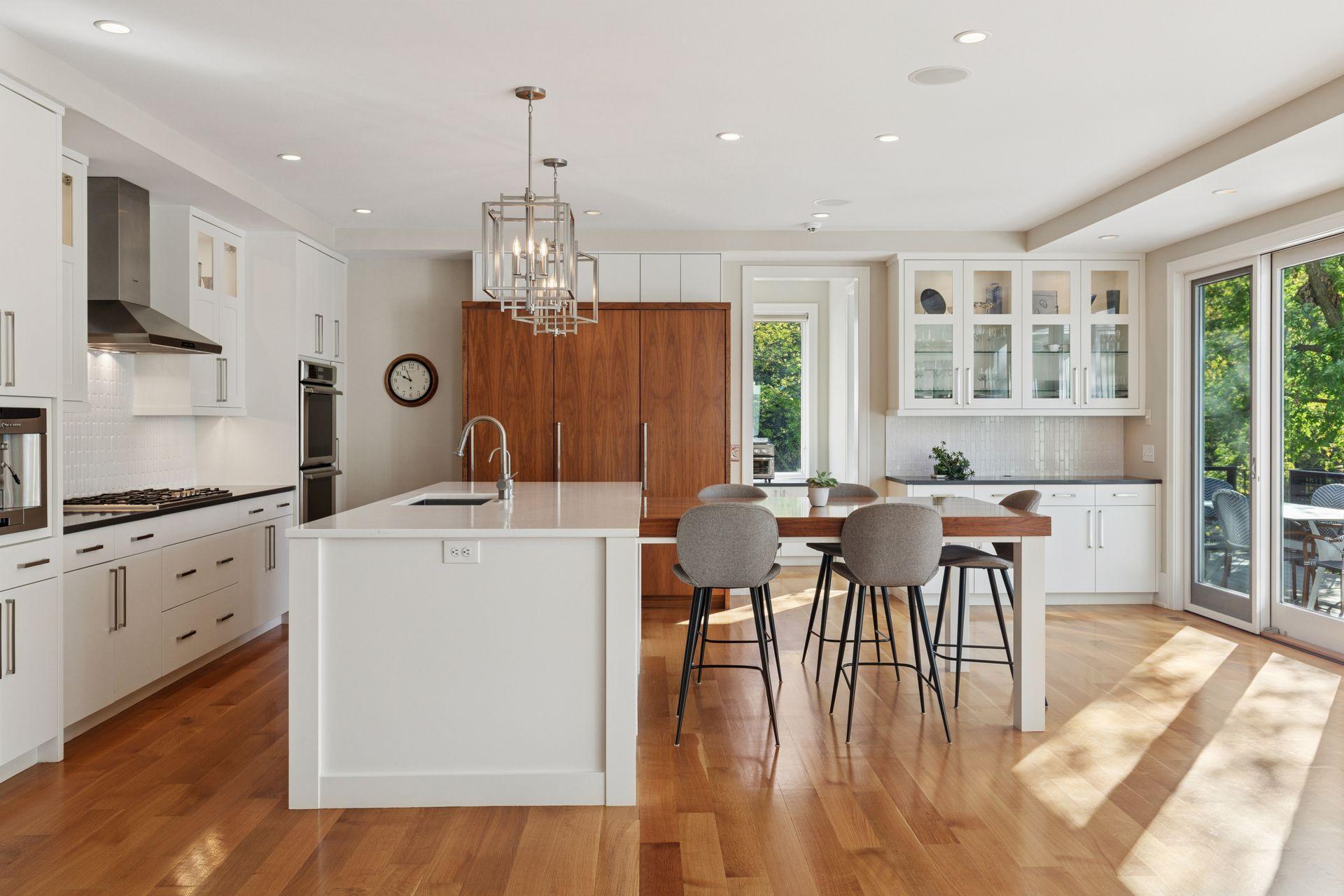 3509 West 55th Street - Spacecrafting - 0026.jpg