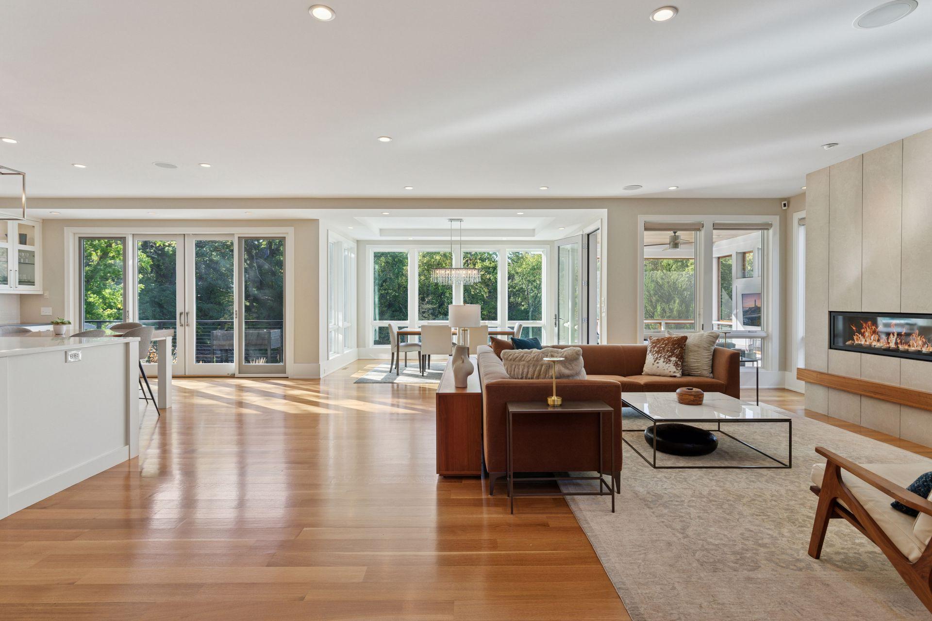 3509 West 55th Street - Spacecrafting - 0020.jpg