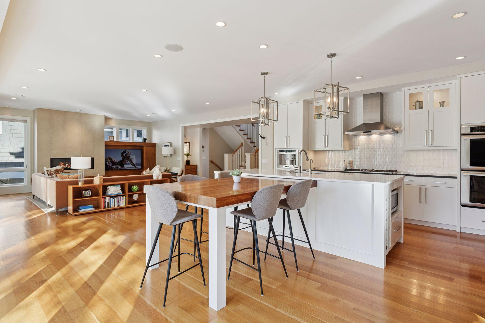 3509 West 55th Street - Spacecrafting - 0031.jpg