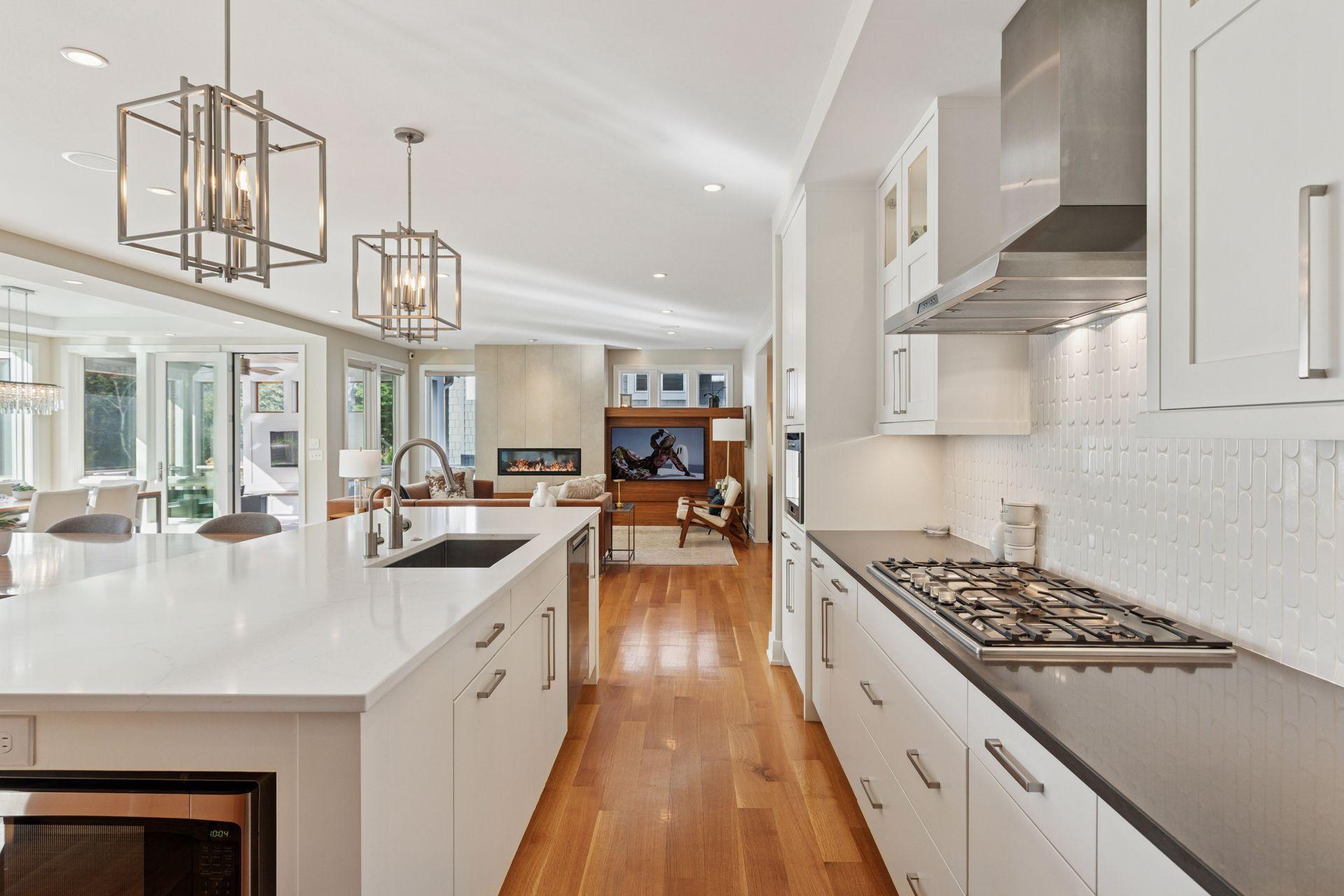 3509 West 55th Street - Spacecrafting - 0034.jpg