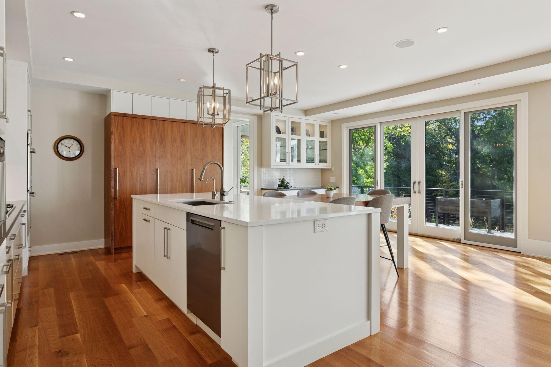 3509 West 55th Street - Spacecrafting - 0036.jpg