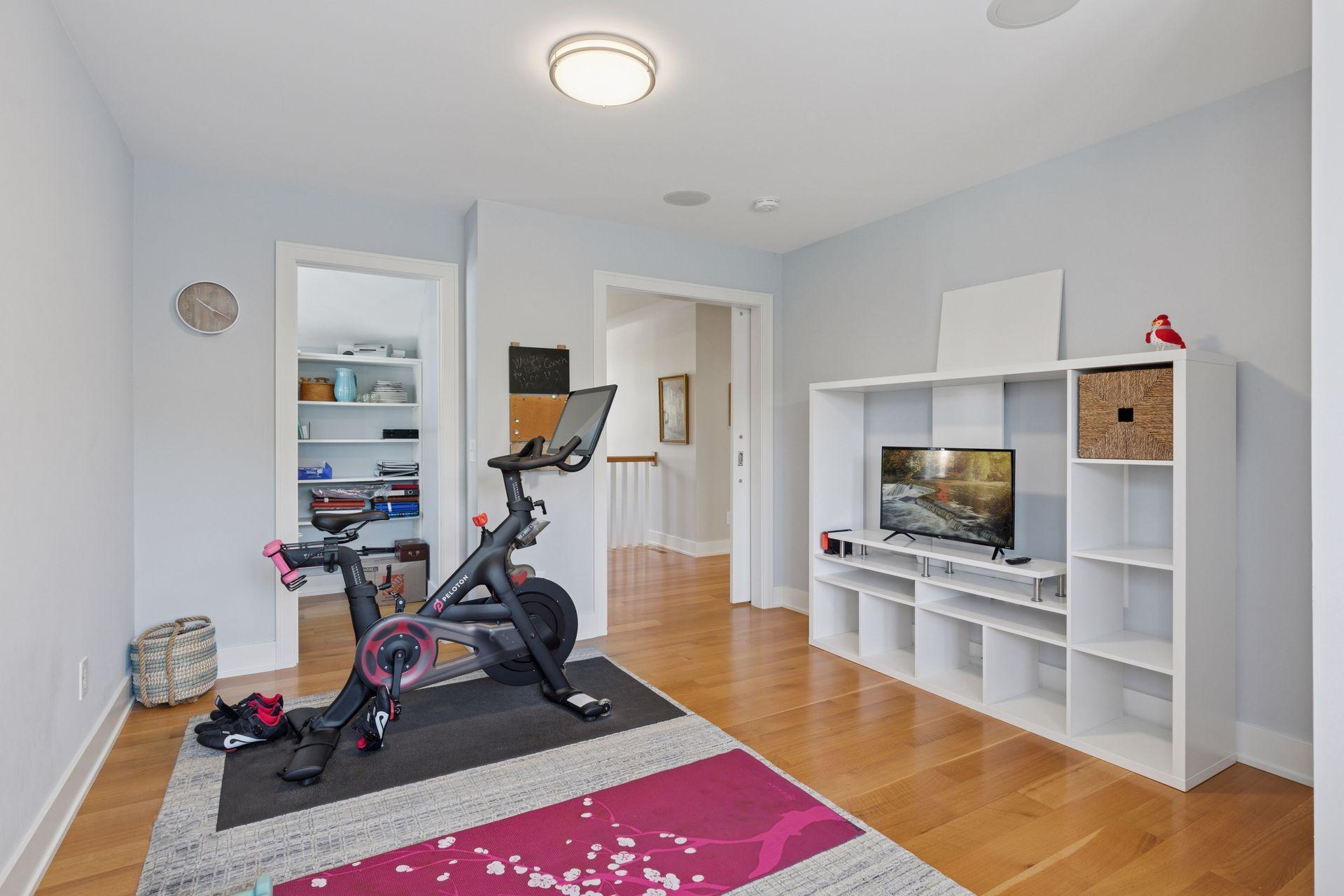 3509 West 55th Street - Spacecrafting - 0047.jpg