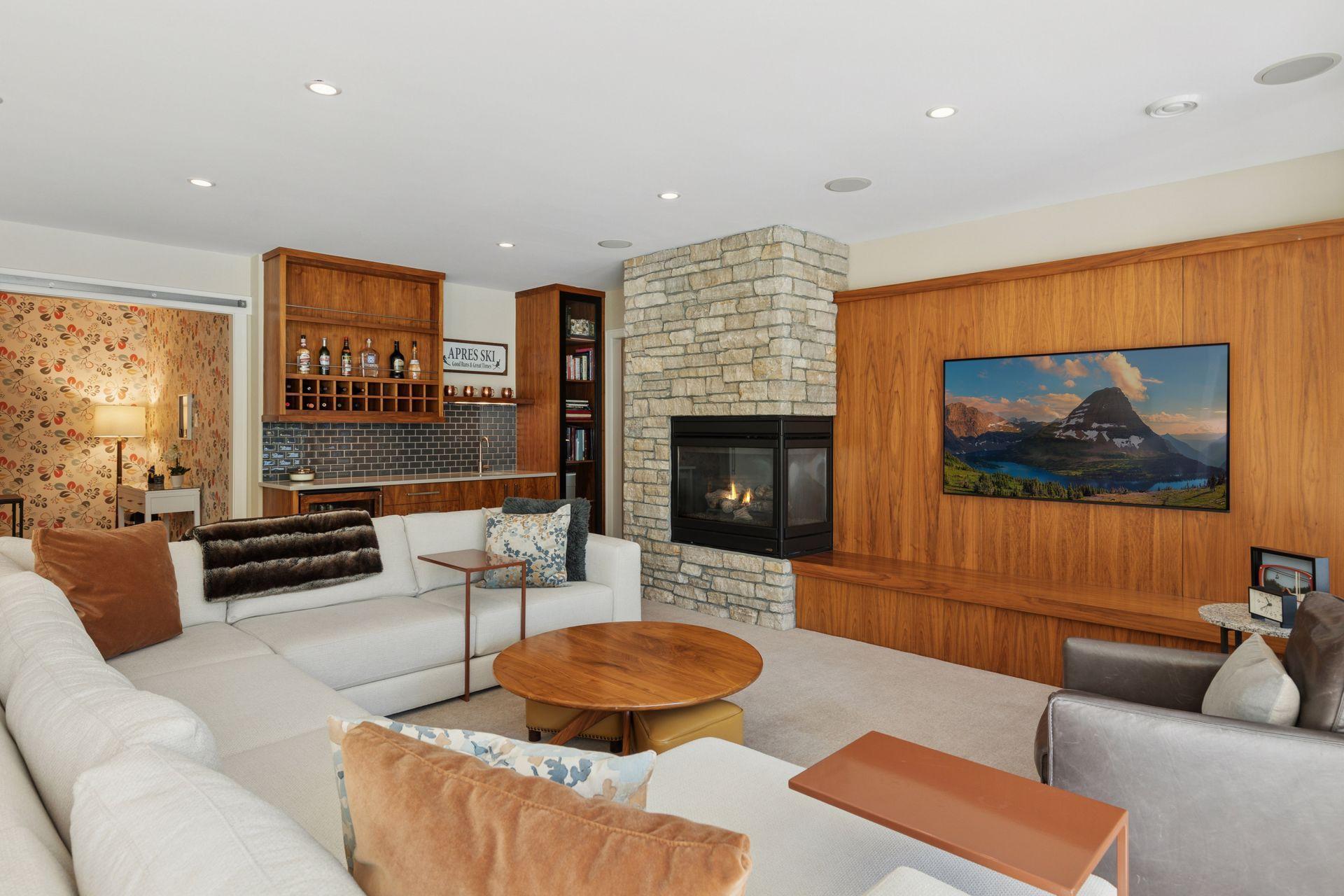 3509 West 55th Street - Spacecrafting - 0065.jpg