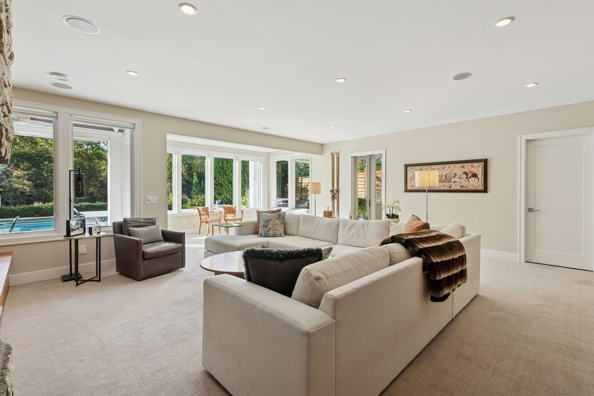 3509 West 55th Street - Spacecrafting - 0066.jpg