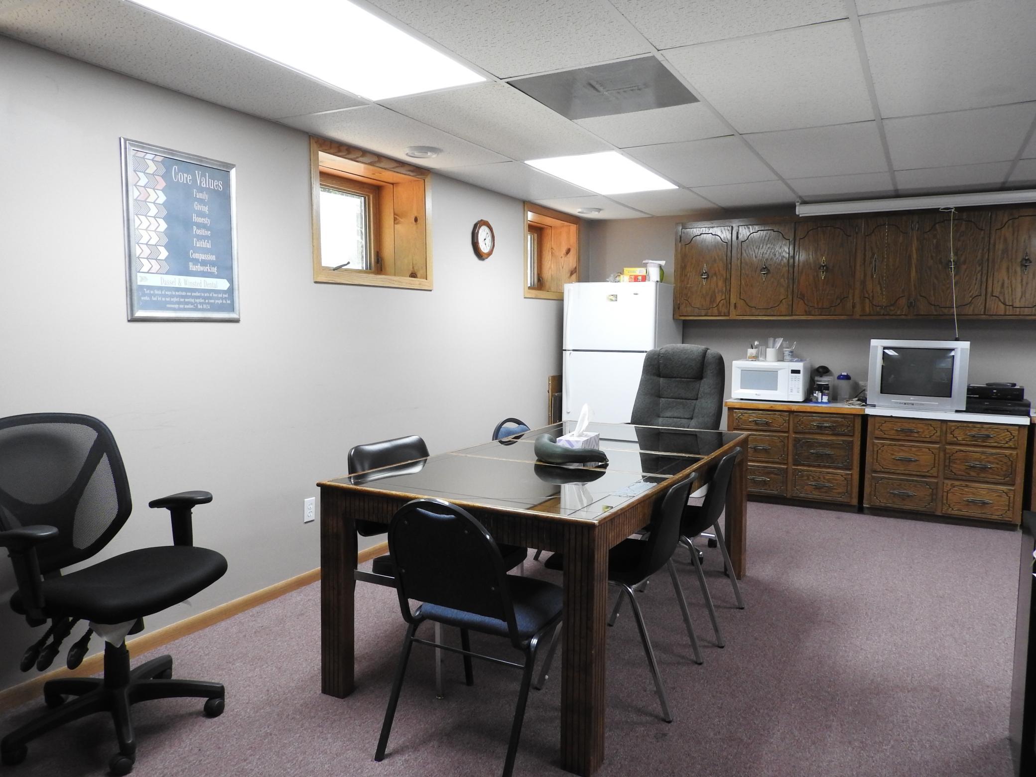 Upper unit meeting/break room