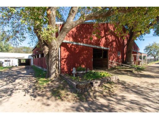 3035 Lake Sarah Road, Maple Plain, MN 55359