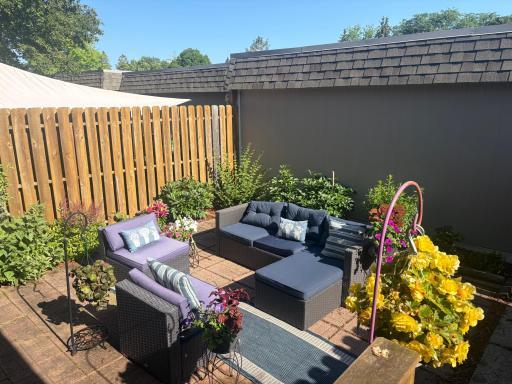 1005 W 104th Street, Bloomington, MN 55431